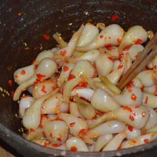 Yunnan specialty, sour and spicy rice pickles, buckwheat heads, sour and spicy rice pickles, fresh rice pickles, appetizers, pickles, pickles, 500g, 1 bag_ send 2 bags, hot sale