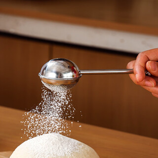 Shuyu japanese stainless steel powdered sugar sieve cocoa powder sprinkler sifter baking sieve flour sieve frosting sieve sieve sieve 304 stainless steel hemispherical powder spreader