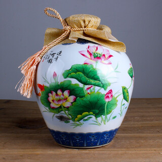 Xindeheng jingdezhen ceramic wine bottle jar 5 jin jin equals 0.5 kg 10 jin jin equals 0.5 kg wine jar wine jar liquor container sealed jar wine pot wine set blue and white flat lid bottle 10 jin jin equals 0.5 kg filled with lotus year surplus