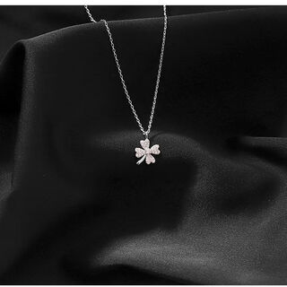 Yueqing yipin four-leaf clover necklace for women ins cold style clavicle chain trendy temperament simple niche design pendant