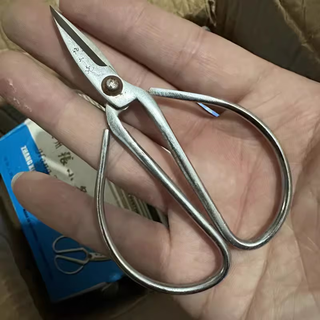 Zhang xiaoquan scissors hand-forged household old-fashioned scissors retro tea packaging small scissors tea art scissors tea accessories zhang xiaoquan hand-forged scissors (silver) 105*6