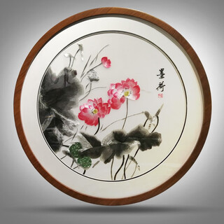 Qijiangwu ink lotus embroidery painting finished su embroidery painting living room decoration painting hand-framed hunan embroidery modern chinese sofa background wall round frame triptych entrance restaurant round hanging painting ink lotus right single (including frame) size diameter about 60 cm