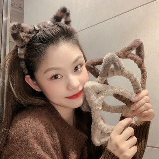 Dai loli cute and attractive cat ear headband for women autumn and winter 2024 new face wash special non-slip hair tie hairpin headband leopard print cat ear headband