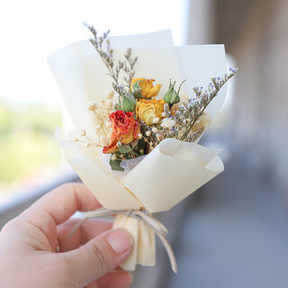 Pengcai dried flower bouquet, real flower birthday gift, mini bouquet, souvenir gift box decoration, photo prop for best friend, warm yellow rose, about 16cm, mini bouquet