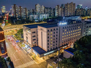 Shanghai lujiazui lizheng hotel room