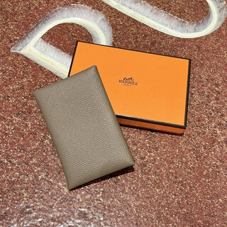 Second-hand 99 new unused hermes (hermes) calvi women's card holder collection elephant gray epsom leather