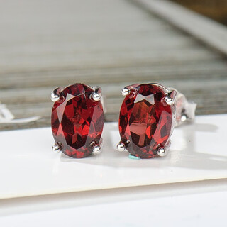 Phwulee natural garnet earrings for women 925 silver women's earrings red gemstone light luxury simple exquisite simple versatile gift 2 carats
