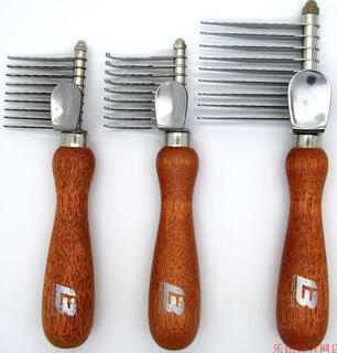 Lebi pet dog knot opening comb knot opening knife straight knife comb knotting comb unknotting comb teddy long-haired dog and cat hook type straight knife comb (for large and medium-sized dogs and cats) large size