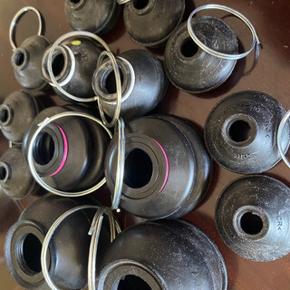 Suitable for toyota corolla leiling yizhi rav4 rong lower swing arm ball head dust cover outer ball head dust cover dimension ball head special grease