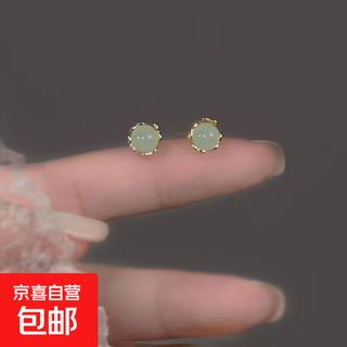 Light green small earrings for women, retro french style, cold style earrings, simple and versatile earrings, green bead earrings