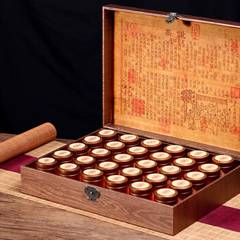 Wife mom jinjunmei tea black tea jinjunmei bulk barreled small cans gift box gift wholesale 30 cans gift box