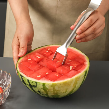 Kawashimaya (kawashimaya) kawashimaya stainless steel watermelon cutting artifact dicing and dicing fruit divider household special fork tool for eating melon, cutting/fork dual-purpose watermelon dicing device