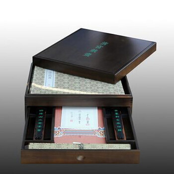 Second-hand 90% new qing palace opera painting in wooden box, edited by ye changhai, liu zhenghong, translated by yu jiancun and others, shanghai ancient books publishing house