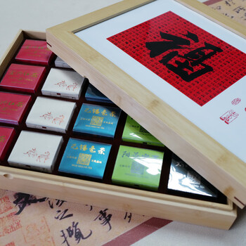 There is no shortage of orchid tea, blessing tea, xicheng mingli family portrait, blessings come to those who have gone.