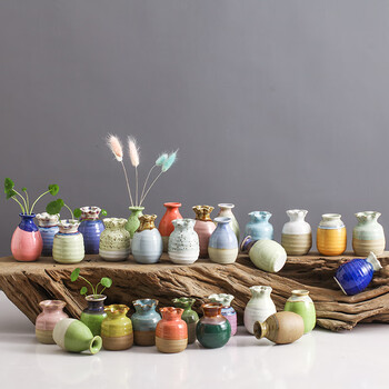 6 different models shipped randomly, hydroponic mini jingdezhen small vases, ceramic dried flowers, home decorations, height 6 to 8, random 6 small vases, height 6 to 8