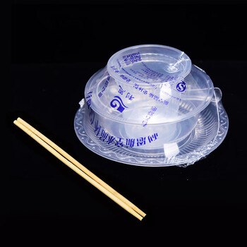 Lean disposable tableware, bowls and chopsticks set, thickened aviation environmentally friendly plastic four-piece set of dishes, cups and spoons, food-grade hotel banquet, four-piece set of dishes, cups and spoons, 100 sets, transparent, individually packaged