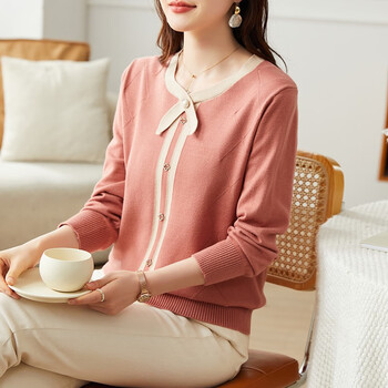 Yu zhaolin's mother's temperament knitted sweater 2024 autumn new style middle-aged women's small shirt middle-aged and elderly spring and autumn inner layering tops