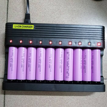 18650 lithium battery charger 3.7v 4.2v multi-functional stand charger headlight fan flashlight fast charge 10-slot fast charge 1 (6a high current) anti-reverse connection