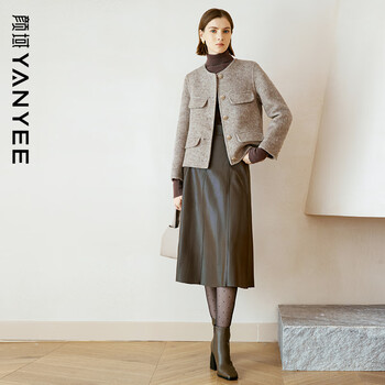 Yanyu xiaoxiangfeng woolen coat women's winter 2025 commuting round neck temperament short wool coat light coffee l