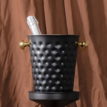 Wozhiwo european stainless steel champagne bucket luxury vertical ice bucket rack home bar ktv drink display model room accessories black gold hammer pattern 4-5l