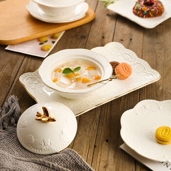 Jiayi chulian dessert bowl, household gold-painted bird's nest bowl, white fungus soup, sugar water bowl, european-style ceramic water-proof stew pot, steamed egg bowl, xiangyan round bowl + gold-painted rectangular plate + golden leaf spoon