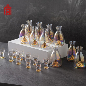 Forbidden city culture, thousands of miles and mountains, perfect wine set, white wine glass, wine divider, small wine cup, forbidden city cultural and creative gifts, ten pots and ten cups gift box