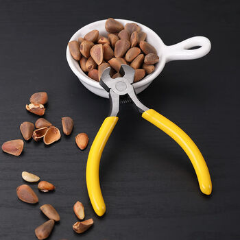 Sheller, pine nut pliers, whole pine nuts, small nut pliers, household artifact, melon seed clip opening tool, small nut pliers