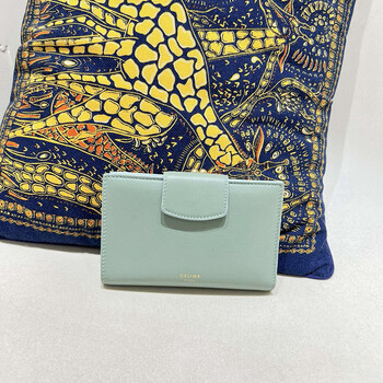Second-hand 95 new celine line wallet mint green short style