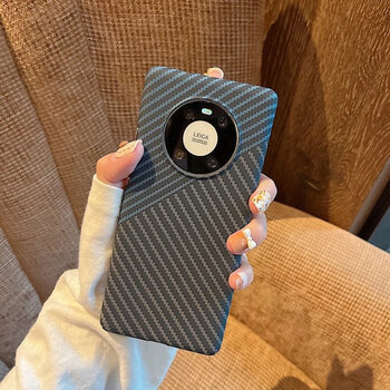 Suitable for huawei mate40pro mobile phone case new mate50pro carbon fiber p50/p40 trendy e5g embossed kevlar blue and black contrast stitching carbon fiber iphone 13 mini