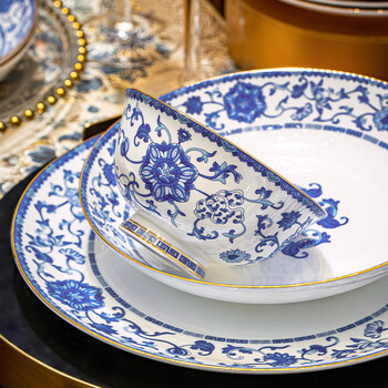 Han ming blue and white enamel bowls, plates and tableware set, high-end household jingdezhen dishes and chopsticks set, housewarming gift 1300 high temperature white porcelain | leather suitcase | 70-piece set