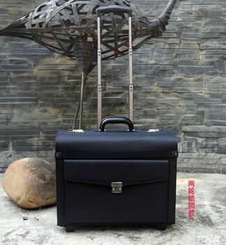 Marant lawyer business trolley case oxford cloth four-wheel universal wheel boarding case suitcase stewardess captain high-speed rail crew case black two-wheel lock style (one-way wheel) 18 inch