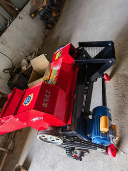 Yunqige customized corn threshing machine multi-function threshing machine vibration screening double-fan corn sorghum millet threshing machine multi-function threshing machine without motor