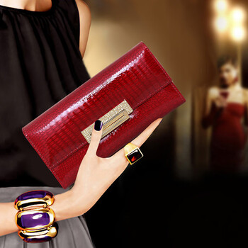 Sephoron 2026 new summer style glossy cowhide long wallet with diamond lock buckle large capacity multi-compartment banknote holder for mobile phone crocodile pattern red-genuine leather high-end gift box packaging