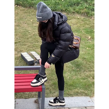 Garnuo black short down jacket for women winter white duck down 2025 new korean style small hooded thickened bread jacket black m 106-120 catties