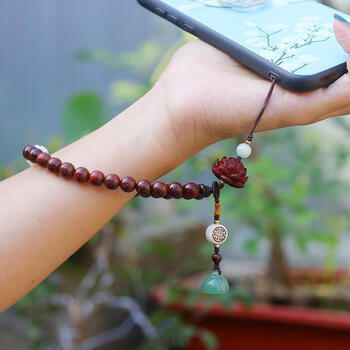Runhuanian is suitable for indian lobular red sandalwood mobile phone chain lanyard short chinese style mobile phone pendant anti-lost rope wrist rope main picture style