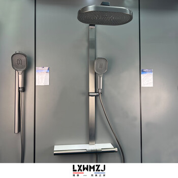 Lxwmzj brand/original high-end gun gray three-speed piano key large storage real-time digital display shower head square tube hot and cold digital display