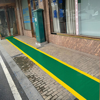 Yellow warning edge non-slip insulating mat thickened rubber insulated carpet factory workshop warehouse security yellow edge fire escape insulated floor mat green herringbone pattern (yellow edge) thickened 0.8 meters wide * 1 meter long