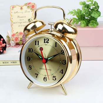 Bebeyou's new metal old-fashioned clockwork mechanical alarm clock with big ringtone metal movement chicken eating rice nostalgic retro bell clock horse gold mechanical model 823
