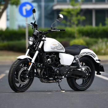Heineken motorcycle typhoon prince motorcycle 400 twin-cylinder retro cruiser motorcycle sports car heavy motorcycle can be registered, free shipping, white free three boxes + backrest + guardrail