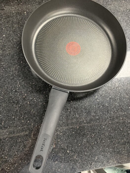 Tefal tefal 28cm pan ultimate series titanium kitchen warrior will be three times more durable frying pan wok 28cm frying pan + tefal original pot lid