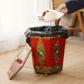 Yili southeast asia living room light luxury trash can household kitchen retro trash can with lid hotel bathroom paper basket hexagonal