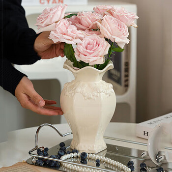 Fan yejia's art relief vase, high-end cream rose simulated dried flower living room flower arrangement desktop flower ornaments