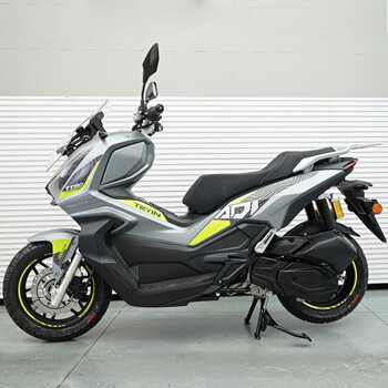 Skyhawk 2024 water-cooled four-valve tt150 adv matte gray