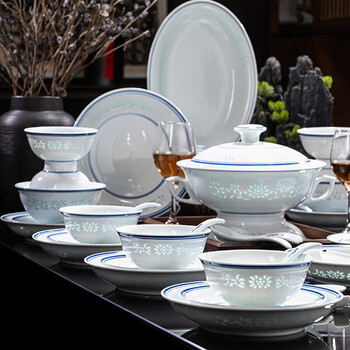Manyuan authentic jingdezhen underglaze kaolin green exquisite porcelain dishes and tableware set for home moving as a gift to a new home, exquisite blue and white flowers, luxurious configuration for 10 people, 68-piece set