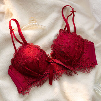 Nanjiren (nanjiren) 2025 new gulasu red underwear female bride wedding zodiac year small breast push up bra set burgundy (single piece) 75a 34b