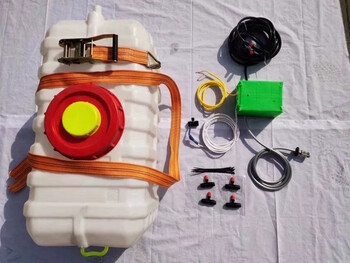 Wen yijia's excavator construction site dust removal equipment is modified and installed with a fog cannon spray system, environmentally friendly dust removal equipment, spray removal, remote control model - 12v motor + 100 catties bucket + spray