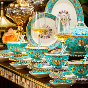Mochi cloisonné gold edge enamel wanfu ceramic tableware set rice bowls and plates home combination jingdezhen bone china dishes 80 pieces of blue earl 10 people luxury configuration high-end leather case