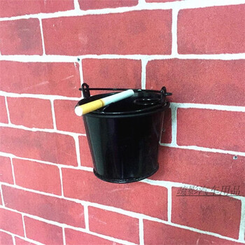Small cigarette butt trash can, no nails, no need to punch holes in the wall, outdoor wall-mounted ashtray, outdoor public smoke extinguishing area construction site large smoke extinguishing bucket, simple black, no nail type