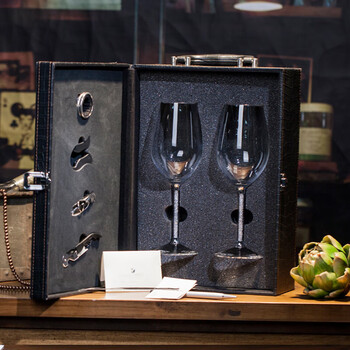Swarovski same crystal wine glass set household gyro tumbler rotating shaking decanter wine set leather suitcase red wine glass pair