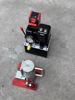 Kezitu jiangsu 10-ton adjustable claw hydraulic jack low-level lifting hoist handling crane one-to-one (lithium battery) complete set of standard configuration